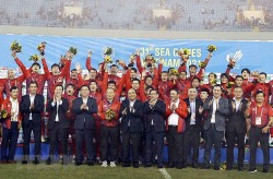 Tặng Bằng khen của Thủ tướng Chính phủ cho 305 vận động viên có thành tích xuất sắc tại SEA Games 31