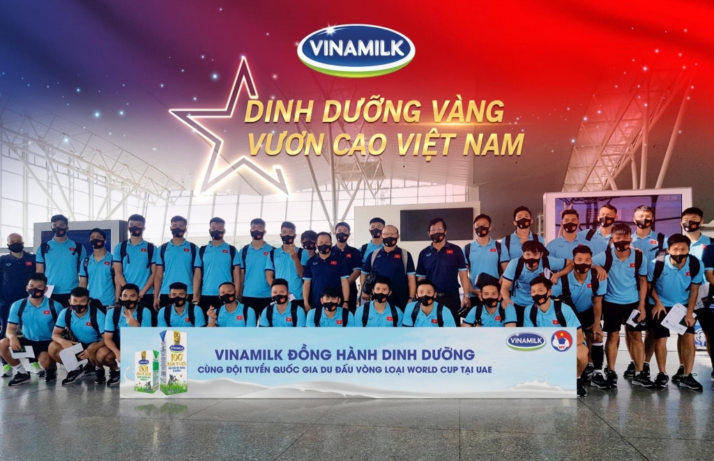 Vinamilk tự hào mang đến nguồn dinh dưỡng vàng đồng hành cùng đội tuyển quốc gia du đấu vòng loại World Cup tại UAE