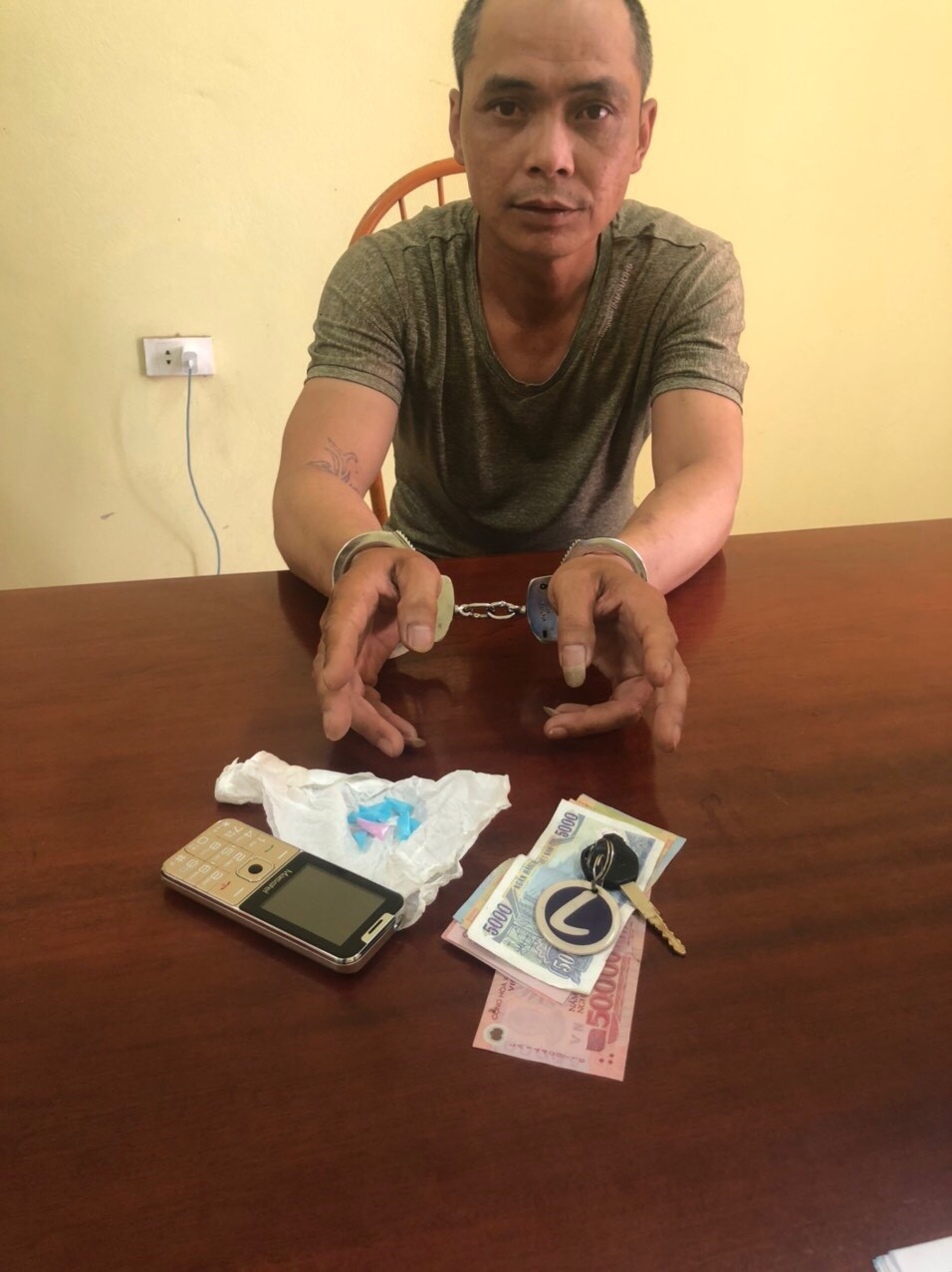 Lạng Giang, Bắc Giang: Bắt giữ 2 đối tượng lừa đảo hàng tỉ đồng và tàng trữ trái phép chất ma túy