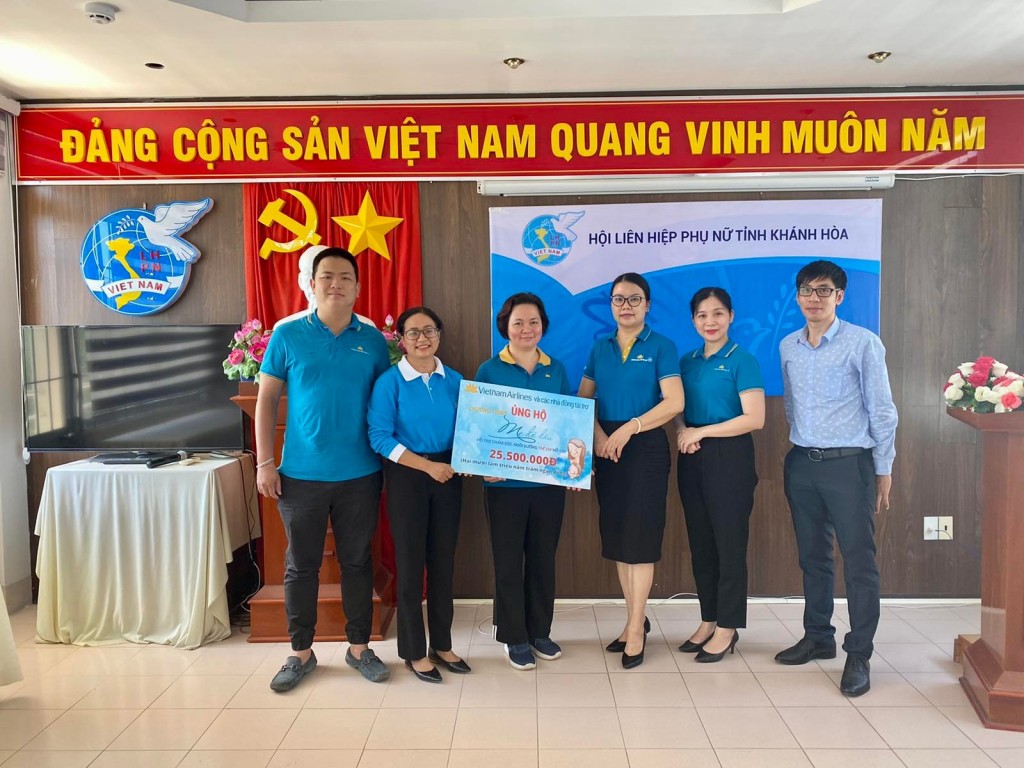 Vietnam Airlines trở hành hãng hàng không đầu tiên kết nối Singapore với Nha Trang