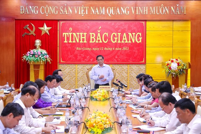 Thủ tướng Phạm Minh Chính làm việc với Ban Thường vụ Tỉnh ủy Bắc Giang. Ảnh VGP/Nhật Bắc