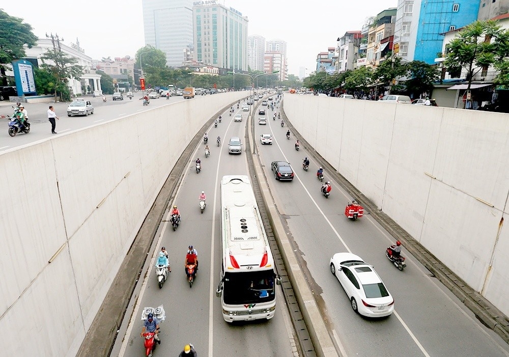 Cấm một chiều phương tiện lưu thông hầm Kim Liên