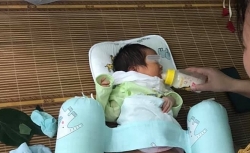 Bắc Giang: Bé trai sơ sinh bị bỏ rơi kèm lá thư xin lỗi của người mẹ
