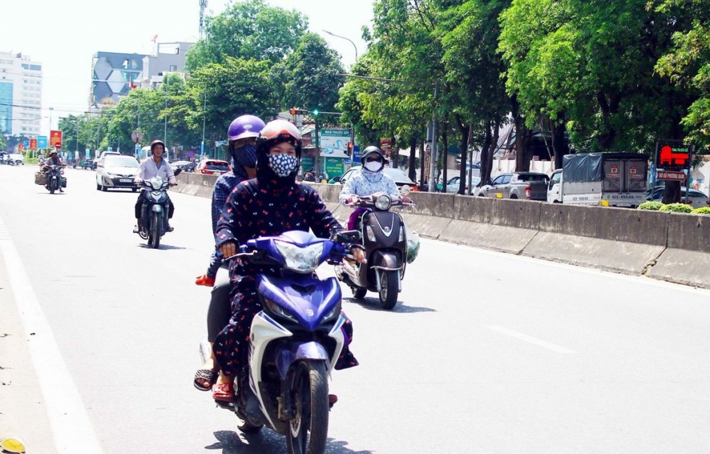 Ngày 8/8, khu vực Hà Nội ngày nắng nóng