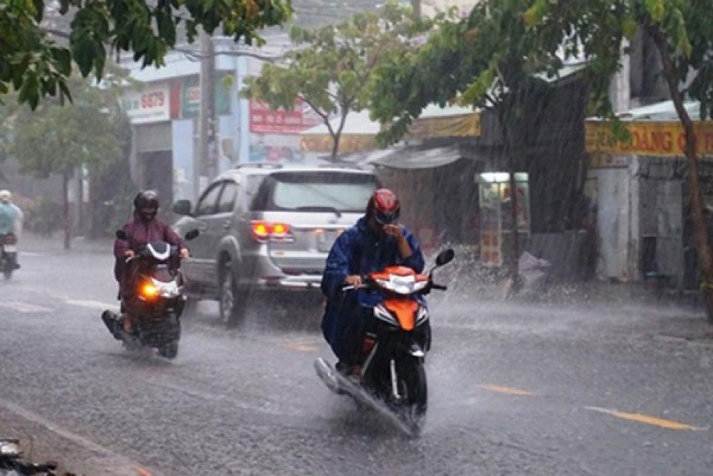Các tỉnh Bắc Bộ mưa rất to về đêm và sáng