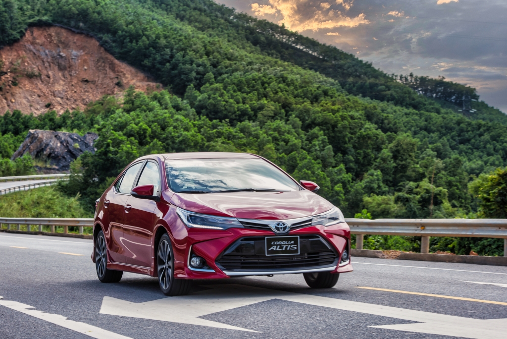 Corolla Altis
