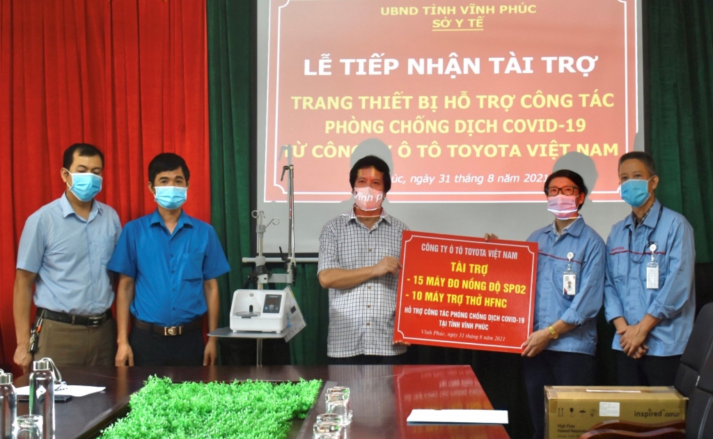 Toyota Việt Nam hỗ trợ trang thiết bị y tế phòng chống dịch Covid-19 cho Sở Y tế tỉnh Vĩnh Phúc