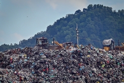 Hà Nội: Quyết liệt giải quyết ô nhiễm môi trường ở bãi rác Nam Sơn