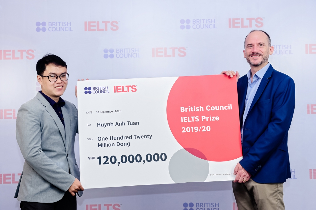 Huỳnh Anh Tuấn, Giải Ba Học bổng IELTS Prize, theo đuổi tấm bằng Cử nhân Thương mại về Hệ thống Thông tin Kinh doanh, ĐH Sydney, Úc