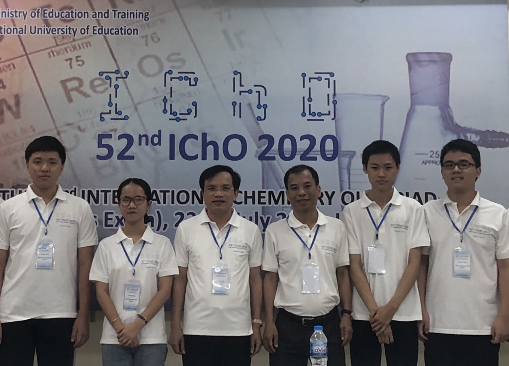 Các thành viên đội tuyển Olympic Hóa học  quốc tế 2020 của Việt Nam