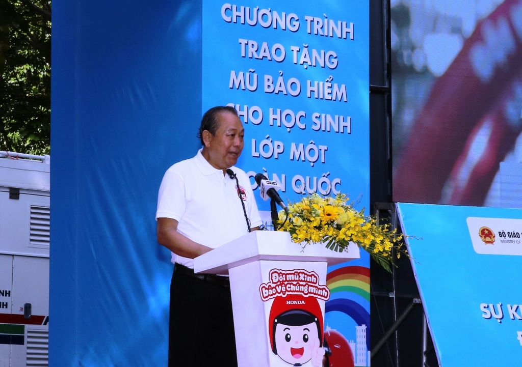 Phó Thủ tướng Thường trực Chính phủ Trương Hòa Bình, Chủ tịch Ủy ban ATGT Quốc gia phát biểu tại lễ khai mạc sự kiện