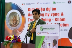 Novartis và Quỹ Fred Hollows thực hiện chương trình chăm sóc sức khỏe mắt tại 3 tỉnh