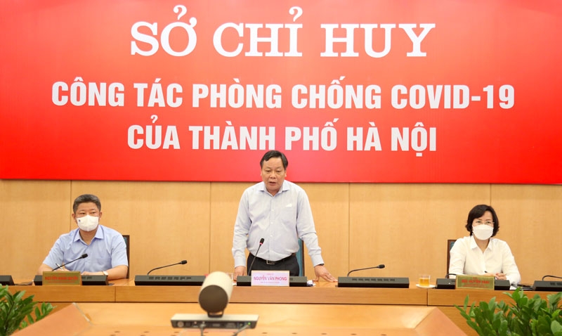 Phó Bí thư Thành ủy Nguyễn Văn Phong kết luận giao ban.