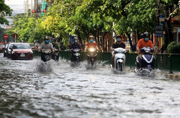 Tối 13/9, Hà Nội cục bộ có mưa vừa, mưa to