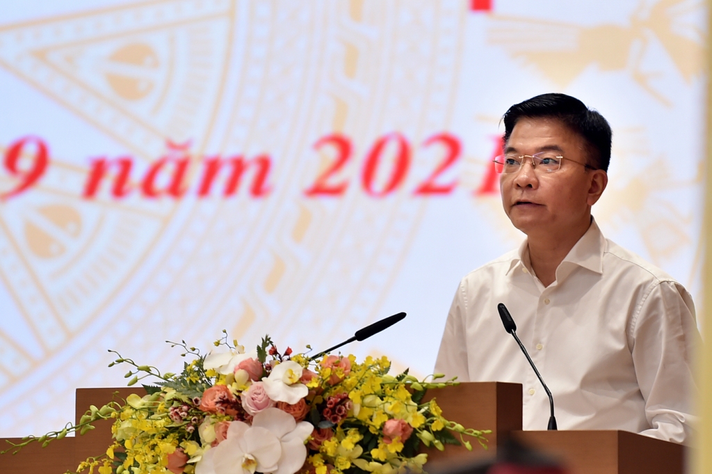 Bộ trưởng Bộ Tư pháp Lê Thành Long phát biểu tại Hội nghị