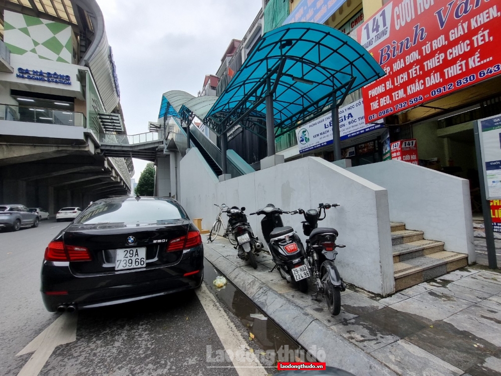 Phường Quang Trung (quận Hà Đông): Tràn lan tình trạng lấn chiếm lòng đường, vỉa hè