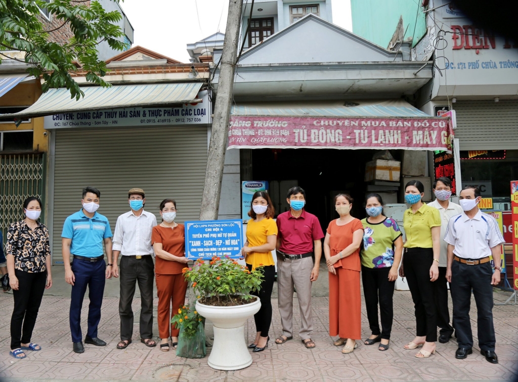 Bàn giao tuyến phố nở hoa tại  Sơn Lộc (Sơn Tây, Hà Nội)