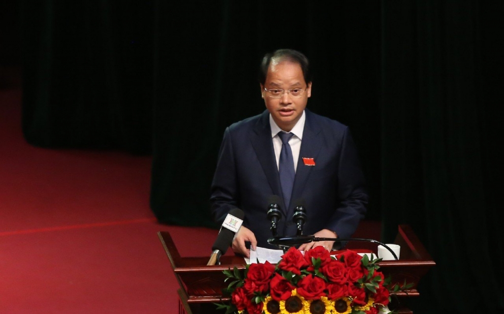 Phó Chủ tịch UBND thành phố Hà Nội Nguyễn Doãn Toản tham luận tại Đại hội (nguồn: HNM)