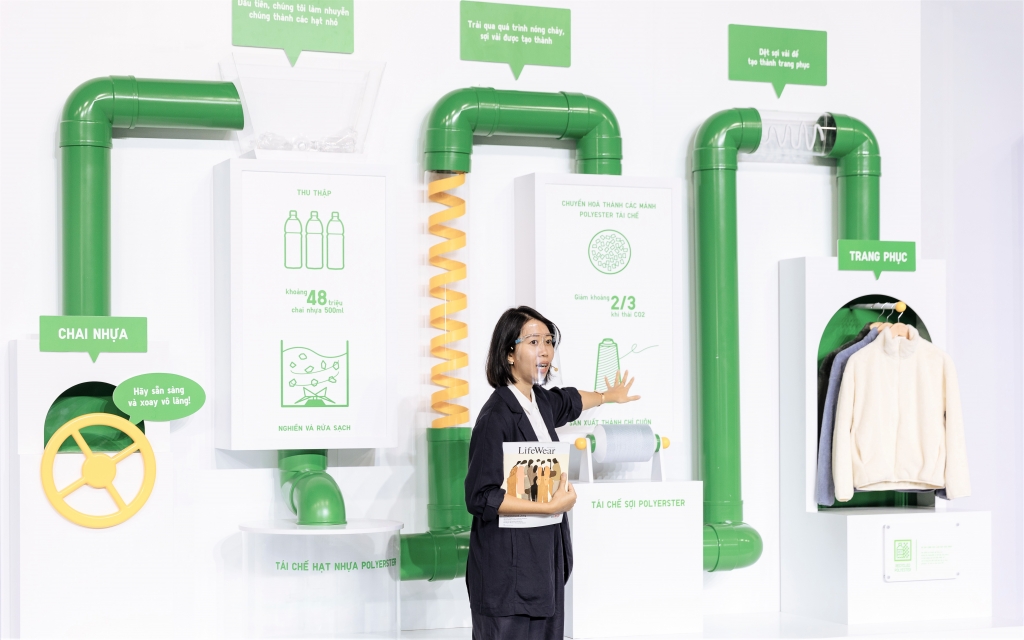 Chị Trương Thị Hồng Nhung, Trưởng phòng Marketing UNIQLO Việt Nam, chia sẻ về sản phẩm đột phá - Quần lót nguyệt san với chất liệu AIRism