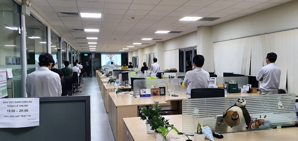 Các hoạt động gắn kết nội bộ, bao gồm tổ chức thánh lễ trực tuyến tại nhà máy được tổ chức phù hợp với thực tế ở từng địa điểm. jpg