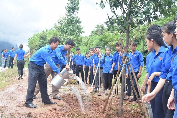 Xây dựng các mô hình điểm về trồng trọt ứng phó với biến đổi khí hậu