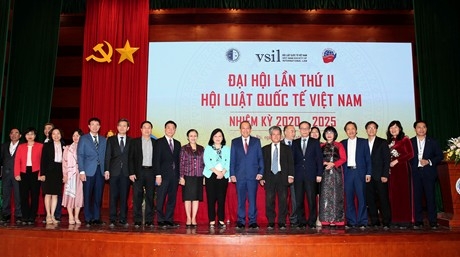 Phó Thủ tướng Thường trực Chính phủ Trương Hòa Bình cùng các đại biểu dự Đại hội