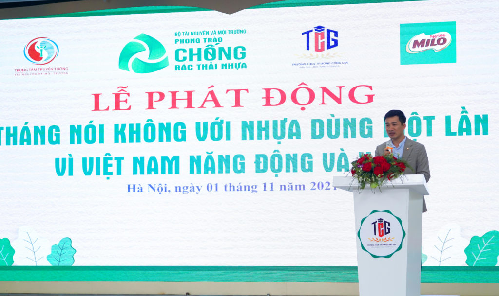 Ông Vũ Minh Lý, Phó giám đốc Trung tâm Truyền thông Tài nguyên và Môi trường tin rằng các thầy cô và các em học sinh sẽ truyền cảm hứng về thói quen tiêu dùng xanh và sử dụng các sản phẩm thân thiện với môi trường