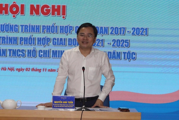 Bí thư thứ nhất Trung ương Đoàn Nguyễn Anh Tuấn phát biểu tại Hội nghị.