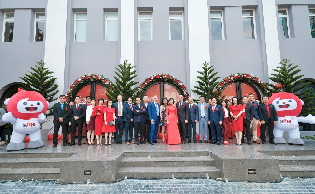 Generali Việt Nam khai trương Generali Plaza, văn phòng trụ sở chính mới tại 43 – 45 Tú Xương, Quận 3, TP.HCM với thiết kế tinh tế, tiện ích đa dạng cùng trang thiết bị hiện đại và công nghệ AI tối tân Generali Việt Nam khai trương Generali Plaza, văn phòng trụ sở chính mới tại 43 – 45 Tú Xương, Quận 3, TP.HCM với thiết kế tinh tế, tiện ích đa dạng cùng trang thiết bị hiện đại và công nghệ AI tối tân