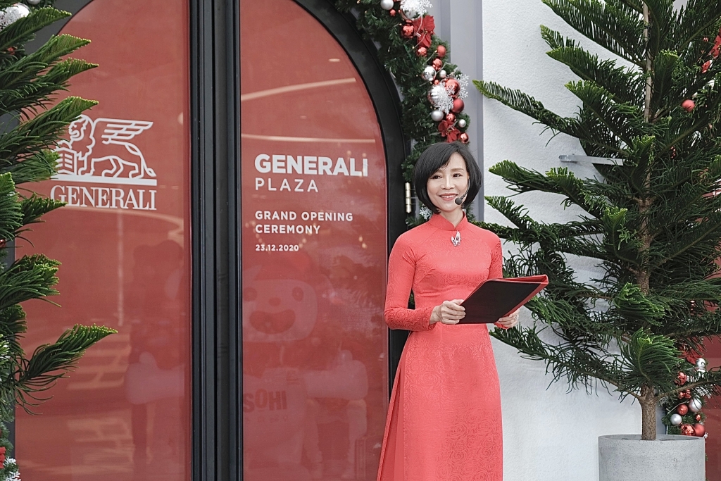 Bà Tina Nguyễn, TGĐ Generali Việt Nam chia sẻ về cam kết lâu dài của Generali tại Việt Nam cùng môi trường làm việc hạnh phúc mà Generali Plaza sẽ mang lại cho đội ngũ Bà Tina Nguyễn, TGĐ Generali Việt Nam chia sẻ về cam kết lâu dài của Generali tại Việt Nam cùng môi trường làm việc hạnh phúc mà Generali Plaza sẽ mang lại cho đội ngũ