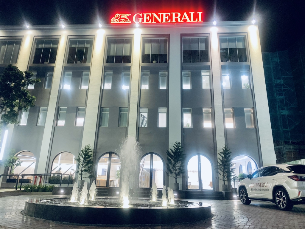 Generali Plaza có kiến trúc cảnh quan ấn tượng, mang đậm phong cách của một quảng trường châu Âu. Trong văn hóa Ý, thì “plaza” chính là nhịp đập trái tim, là hơi thở của cuộc sống thường nhật tại mỗi đô thị Ý