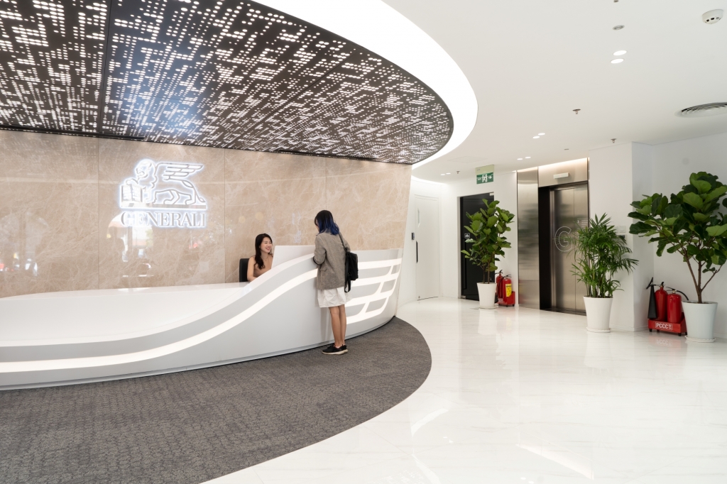 Với vị trí đắc địa cùng thiết kế trang nhã, Generali Plaza sẽ là một không gian phục vụ, chăm sóc khách hàng hiện đại, tinh tế Với vị trí đắc địa cùng thiết kế trang nhã, Generali Plaza sẽ là một không gian phục vụ, chăm sóc khách hàng hiện đại, tinh tế