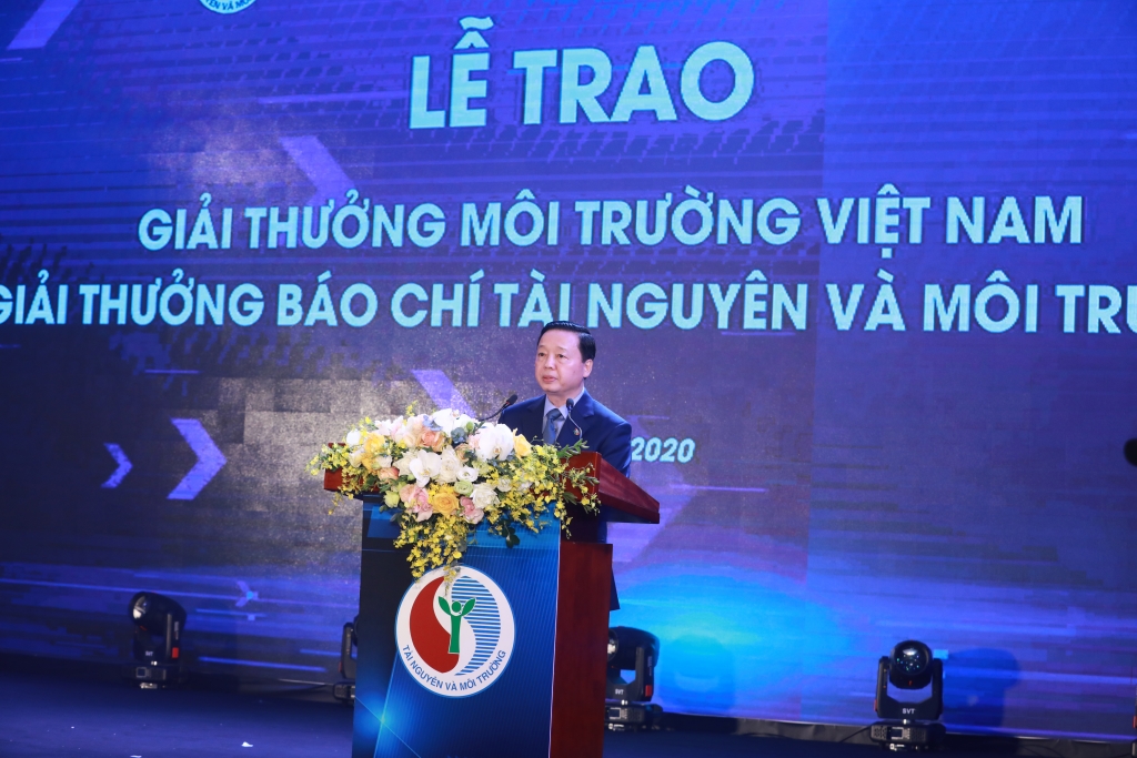 2. Ông Trần Hồng Hà, Bộ trưởng Bộ Tài nguyên và Môi trường Phát biểu tại sự kiện. jpg