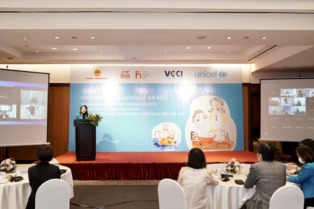 Lễ ra mắt dự án vinh dự có sự hiện diện của Thứ trưởng Bộ LĐ-TB&XH Nguyễn Thị Hà, bà cũng rất quan tâm ủng hộ các chương trình vì trẻ em của doanh nghiệp, trong đó có Sinh Con, Sinh Cha của Generali.
