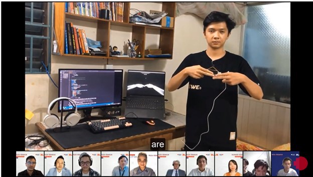 Đội HDK đã phát triển thiết bị hỗ trợ kỹ thuật có thể chuyển ngôn ngữ ký hiệu thành văn bản để hỗ trợ những người gặp vấn đề về thính giác
