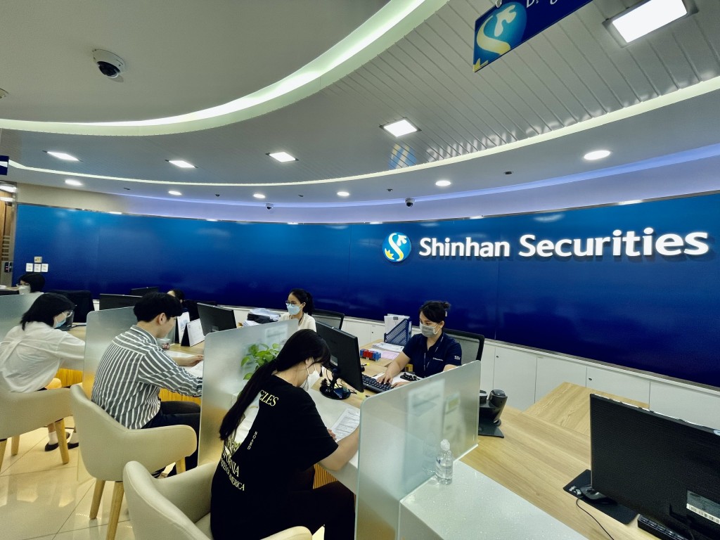 Chứng khoán Shinhan Việt Nam tăng vốn điều lệ lên gần 2.000 tỷ đồng