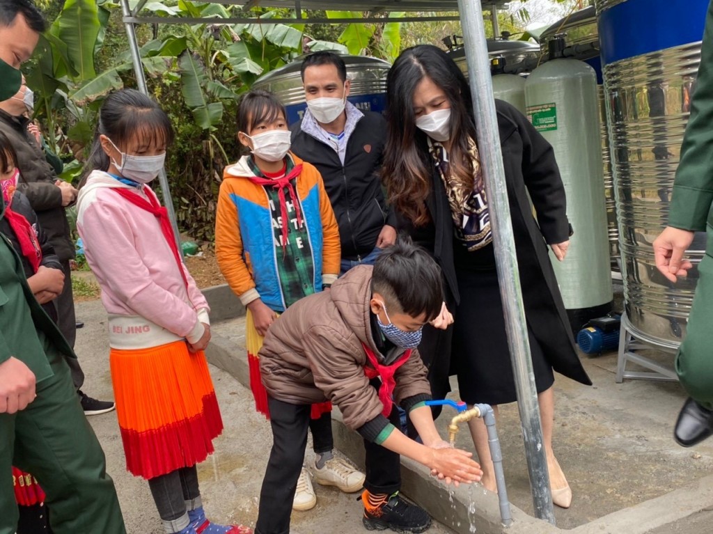 Hà Giang: Hệ thống nước sạch nâng cao chất lượng cuộc sống thầy và trò trường Tiểu học Ma Lé