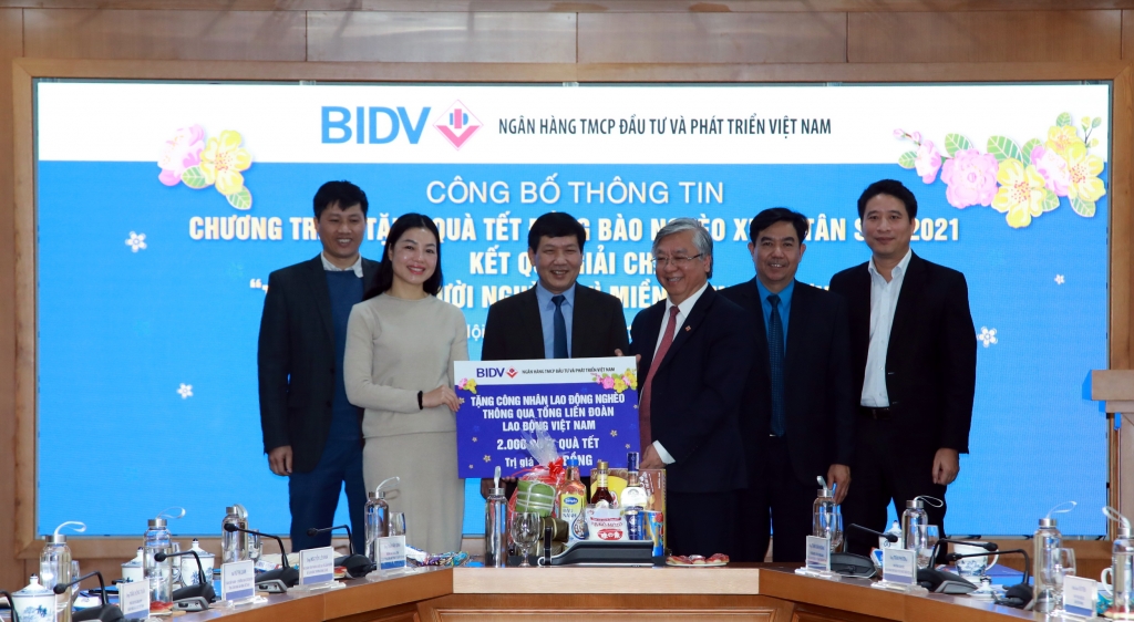 BIDV trao tặng 01 tỷ đồng quà Tết cho công nhân lao động nghèo thông qua Tổng Liên đoàn Lao động Việt Nam