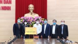 Sun Group tặng 10.000 test xét nghiệm Covid-19 tới tỉnh Quảng Ninh