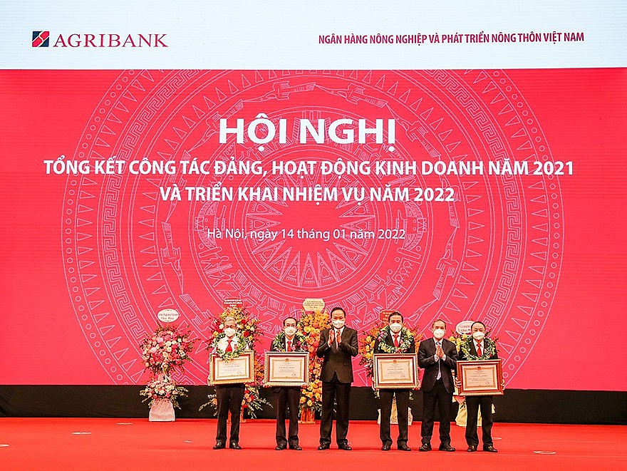 Agribank tổng kết công tác Đảng, hoạt động kinh doanh năm 2021 và triển khai nhiệm vụ năm 2022