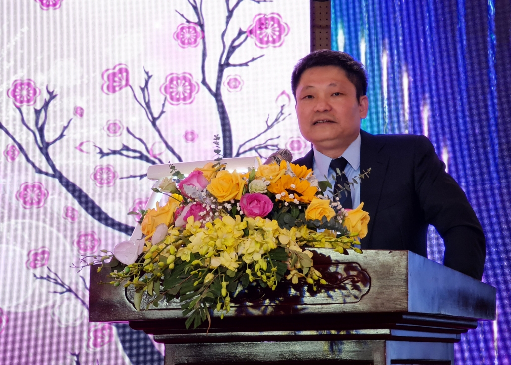 - Tổng Giám đốc Tổng Giám đốc Công ty Cổ phần sản xuất hàng thể thao Tân Đệ Nguyễn Tiến Phương gửi lời chúc Tết -