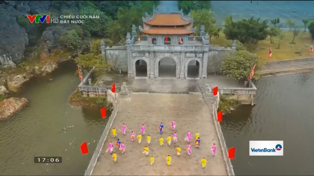 Chiều cuối năm - Đất nước một năm nhìn lại