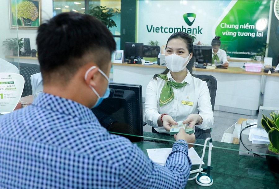 Trải nghiệm các tiện ích vượt trội của dịch vụ thẻ Vietcombank trên kênh ngân hàng số