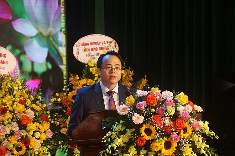 Đồng chí Nguyễn Văn Dũng, Bí thư Huyện ủy Việt Yên tại buổi lễ công bố quyết định công nhận huyện đạt tiêu chí đô thị loại IV trực thuộc tỉnh Bắc Giang
