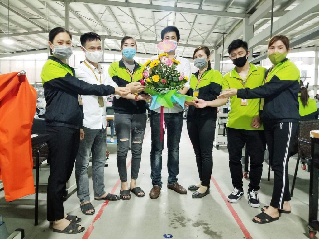 Những “bông hoa hạnh phúc” trong ngôi nhà Tân Đệ Những “bông hoa hạnh phúc” trong ngôi nhà Tân Đệ