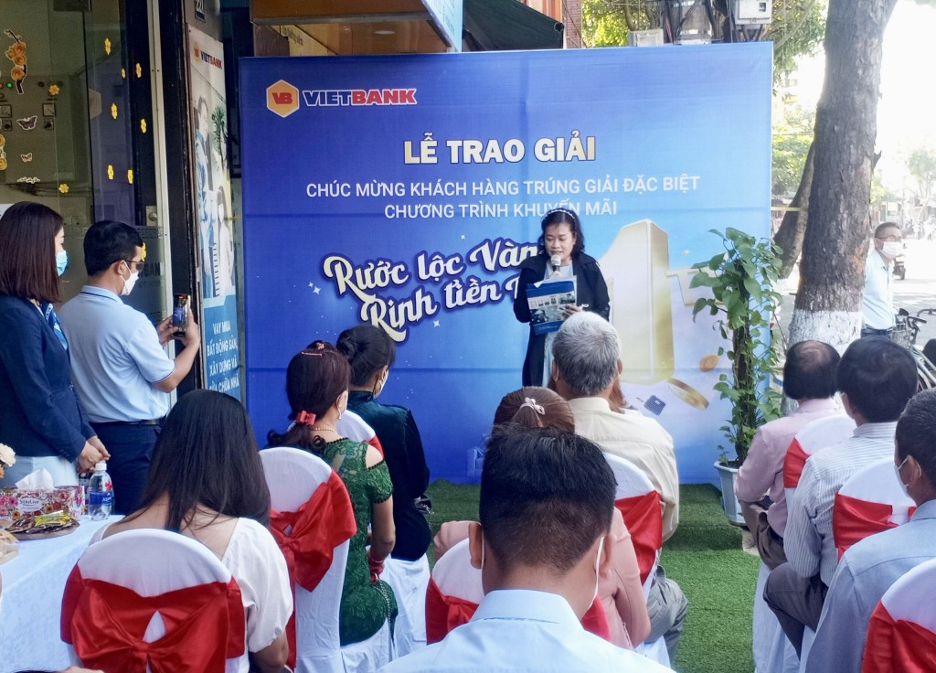 Vietbank trao thưởng 1 tỷ đồng tới khách hàng gửi tiết kiệm 