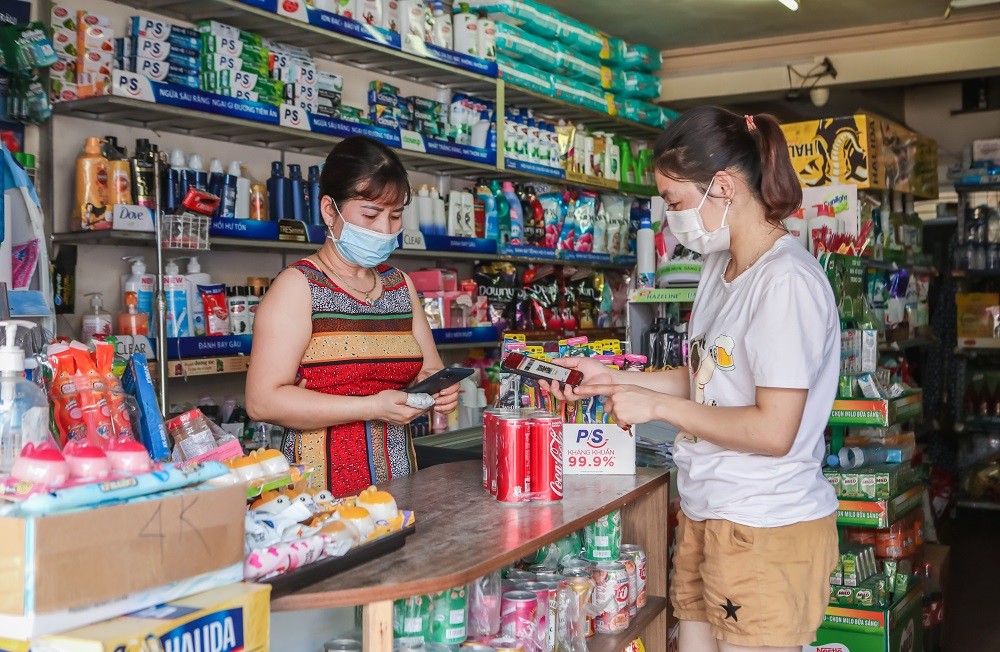 Người tiêu dùng có thể mua hàng giá tốt hơn tại tạp hóa liên kết VinShop