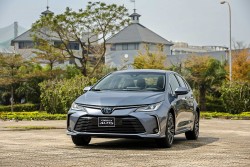 Toyota Corolla Altis ra phiên bản mới 