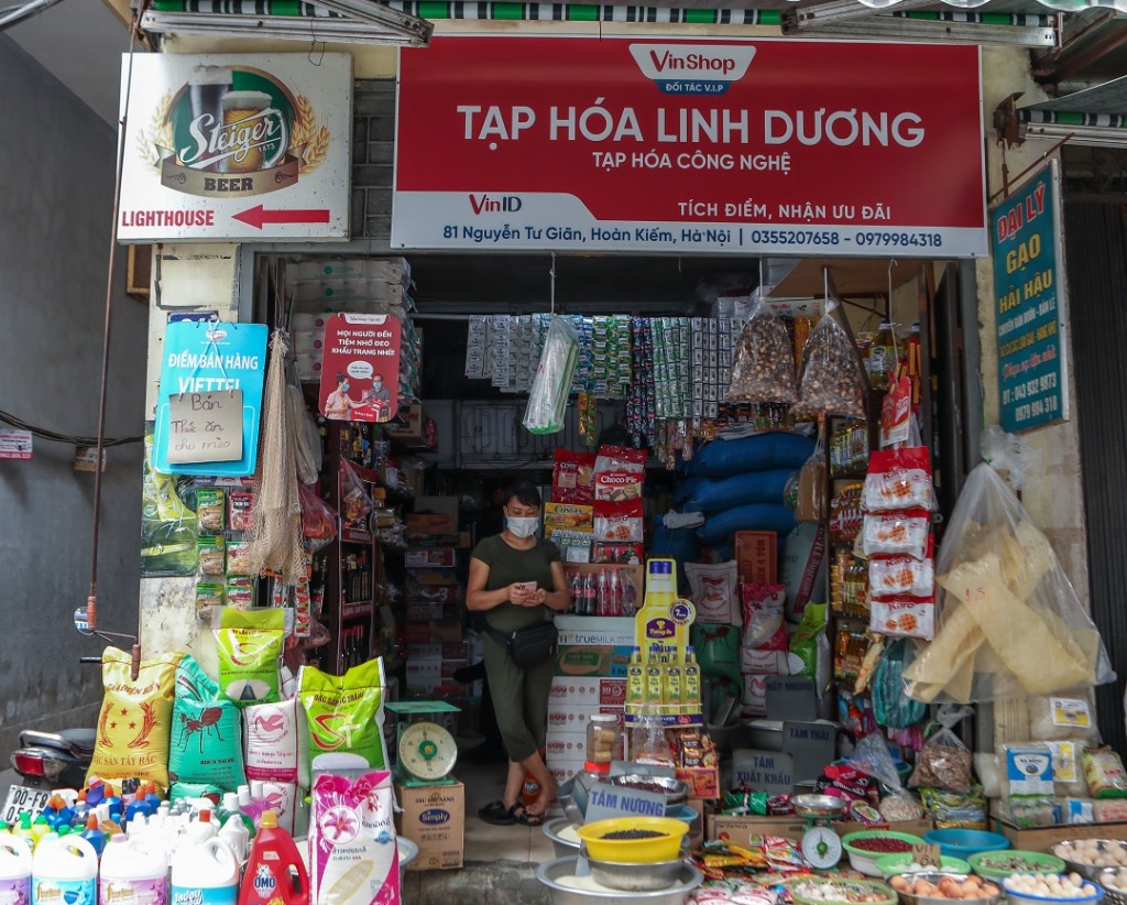 Sắc đỏ của VinShop đang len lỏi khắp các ngõ ngách tại các thành phố lớn