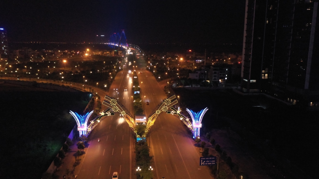 Cầu Nhật Tân thắp đèn xanh vì người tự kỷ